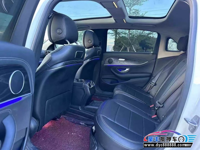 17年奔驰E轿车抵押车出售