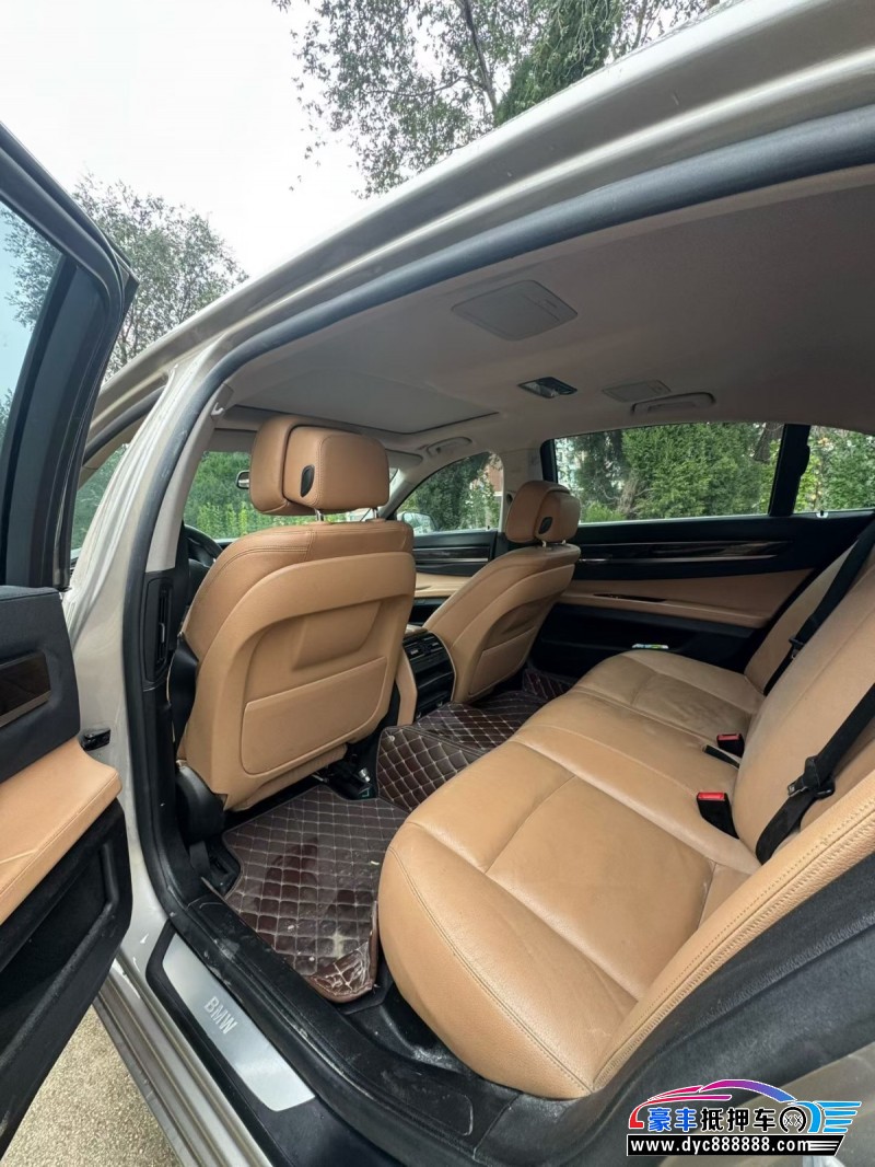 15年宝马7系轿车抵押车出售