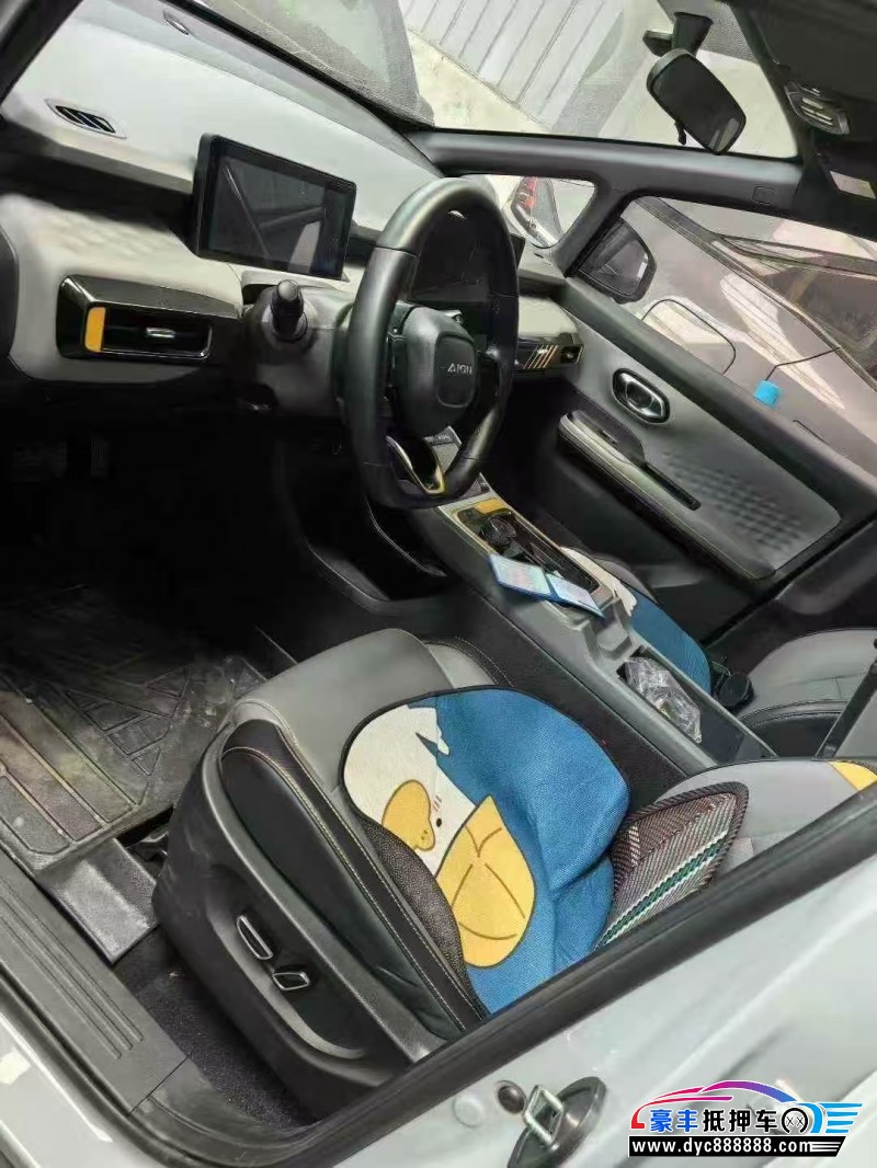 22年埃安Y70轿车抵押车出售