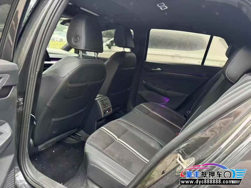 21年大众高尔夫轿车抵押车出售