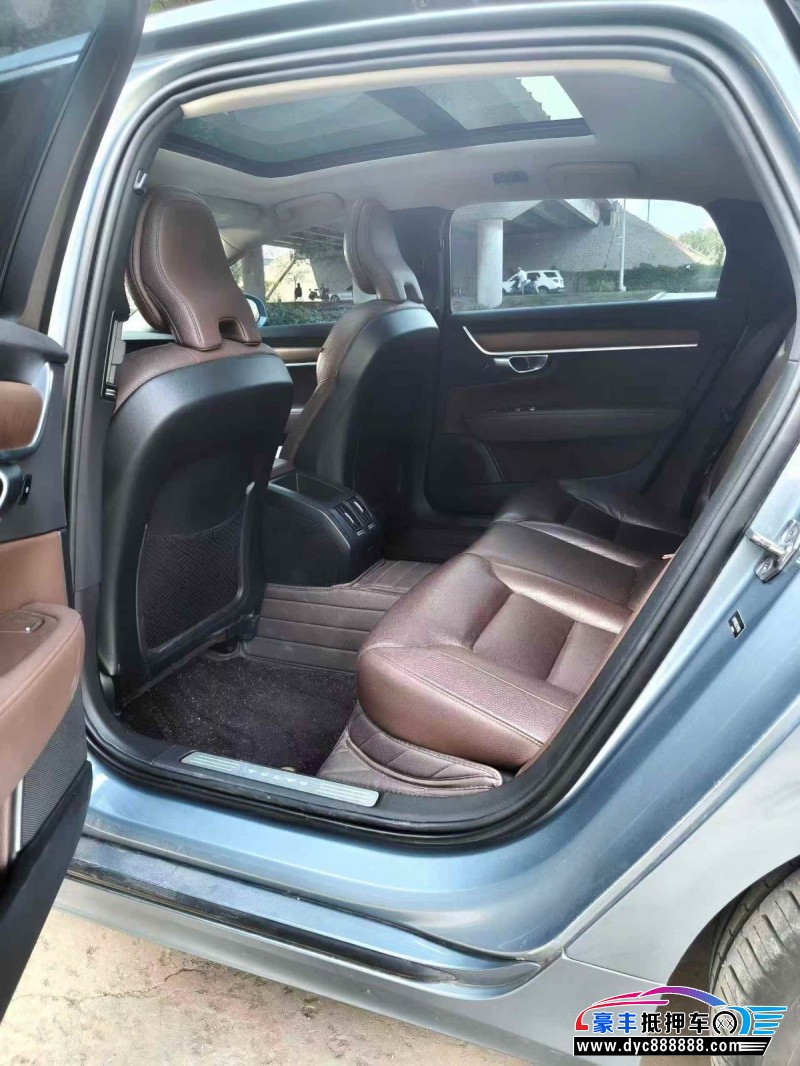 19年沃尔沃S90轿车抵押车出售