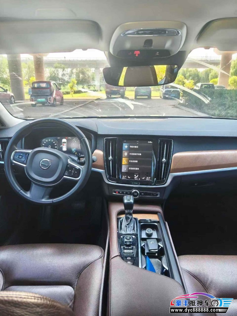 19年沃尔沃S90轿车抵押车出售