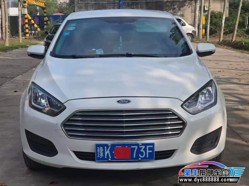 17年福特福睿斯轿车抵押车出售