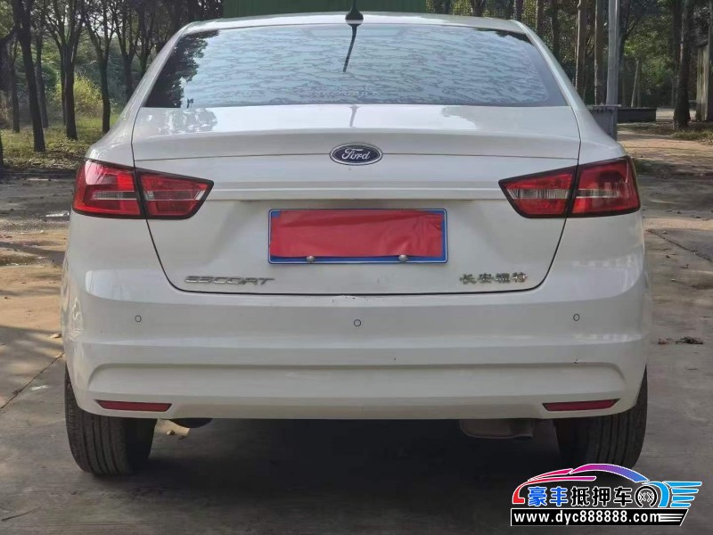 17年福特福睿斯轿车抵押车出售