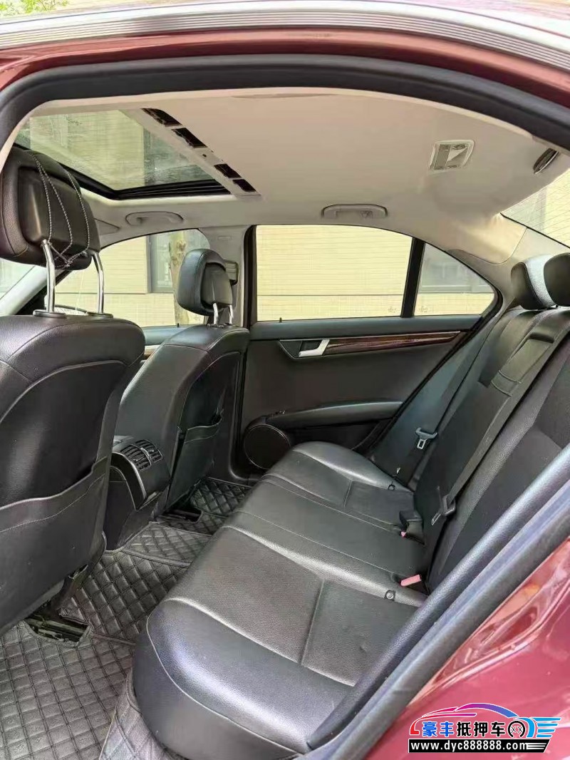 13年奔驰C轿车抵押车出售