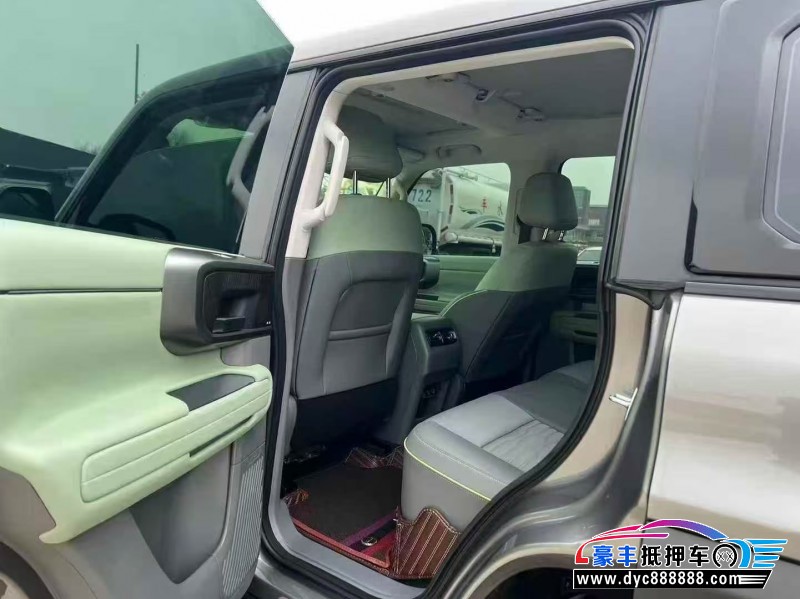 25年北京BJ40轿车抵押车出售