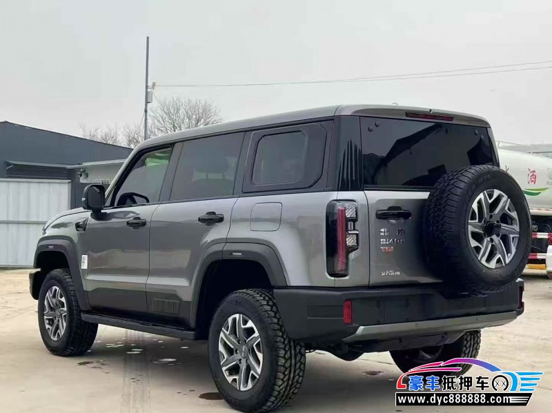 25年北京BJ40轿车抵押车出售