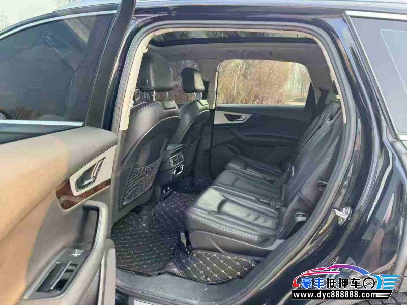 18年奥迪Q7轿车抵押车出售