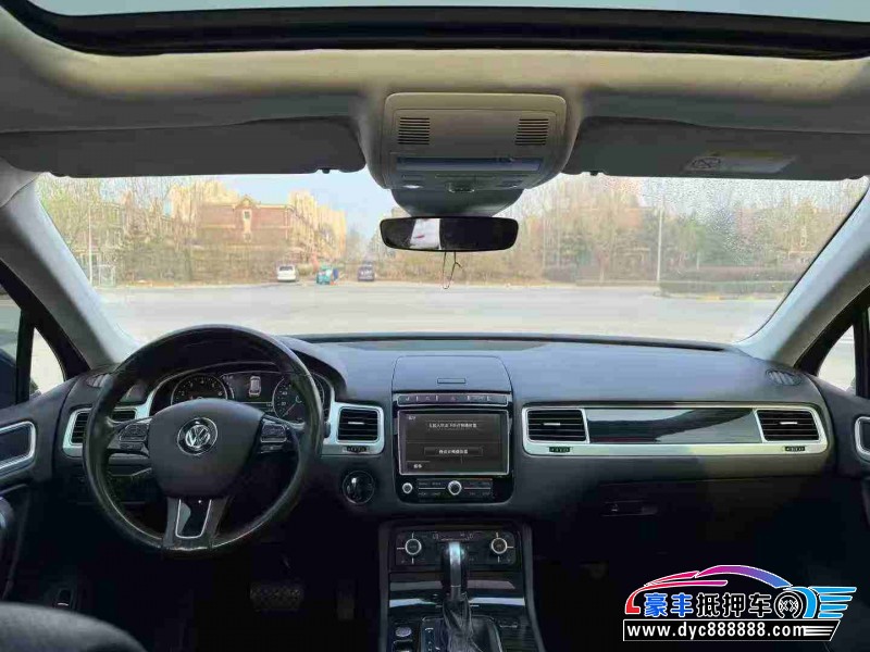 17年大众途锐轿车抵押车出售