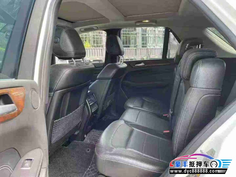 15年奔驰ML轿车抵押车出售