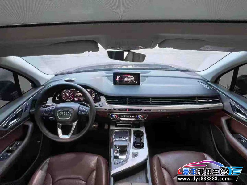 17年奥迪Q7轿车抵押车出售