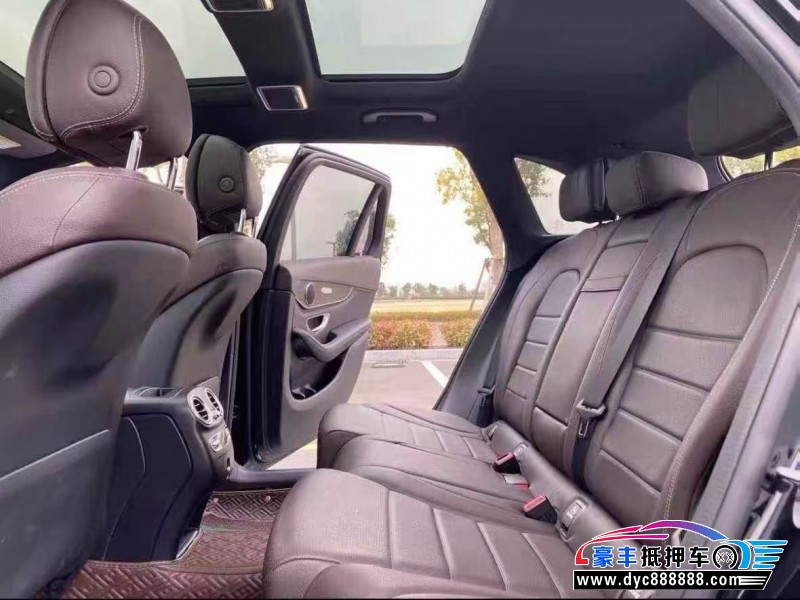 20年奔驰GLC轿车抵押车出售