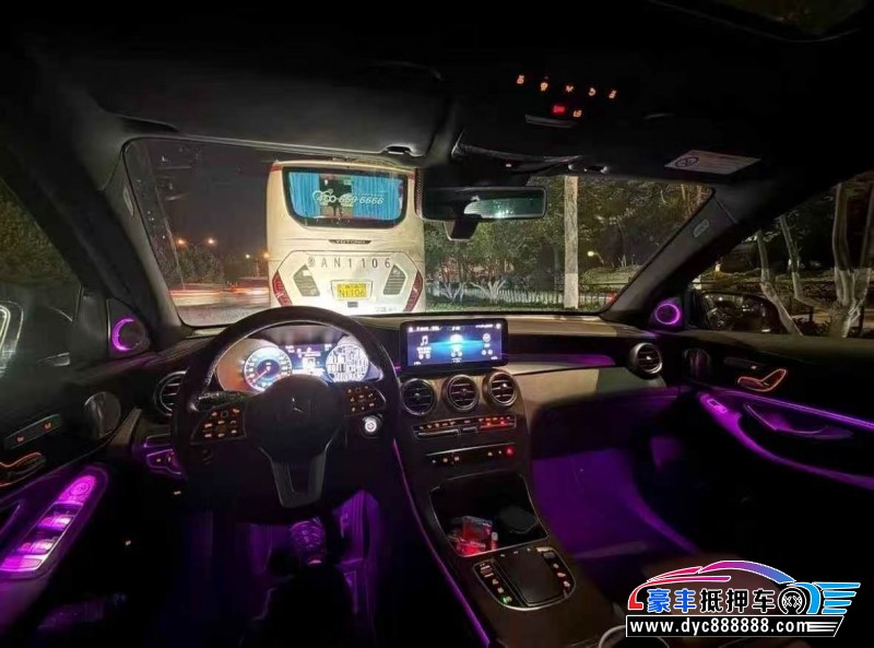 20年奔驰GLC轿车抵押车出售