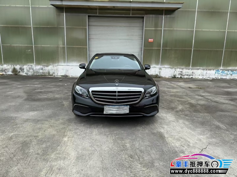 16年奔驰E轿车抵押车出售