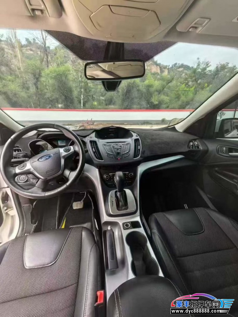 15年福特翼虎轿车抵押车出售