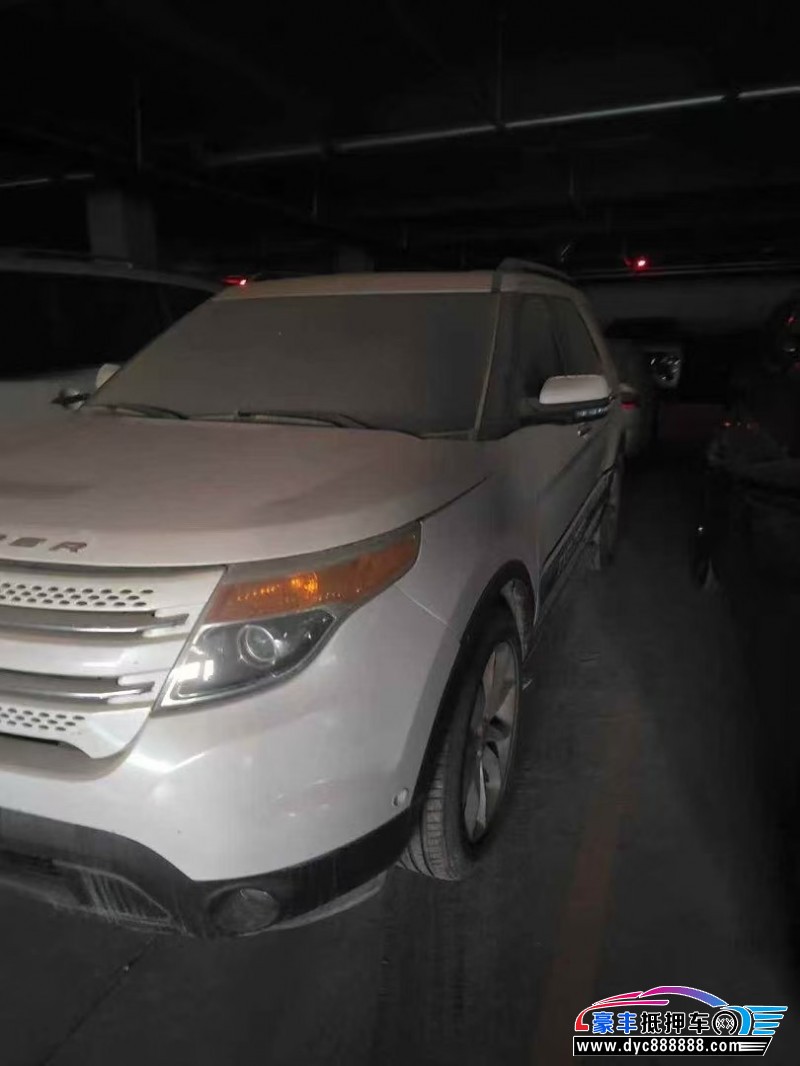 14年福特探险者轿车抵押车出售