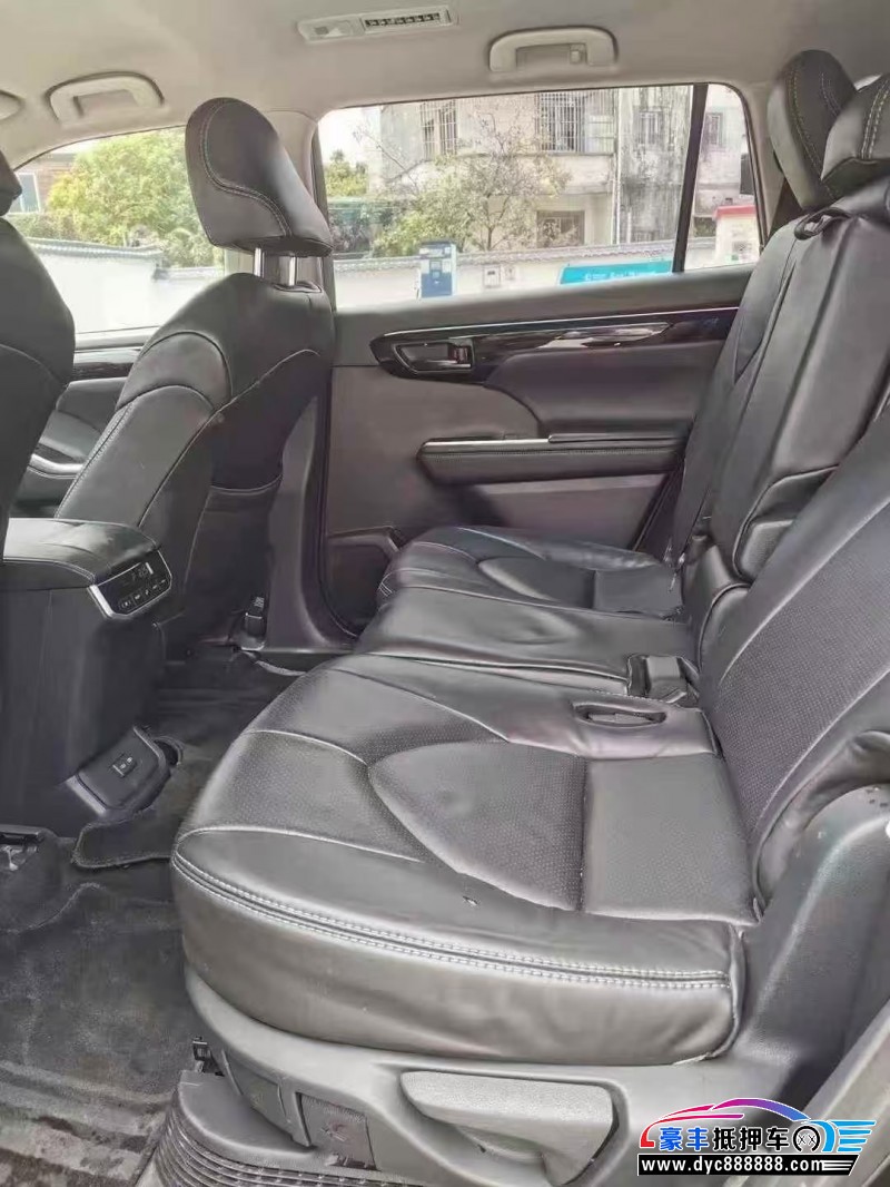 21年丰田汉兰达轿车抵押车出售