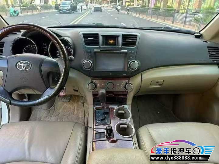 14年丰田汉兰达轿车抵押车出售