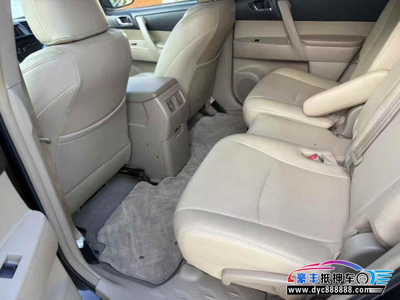 15年丰田汉兰达轿车抵押车出售