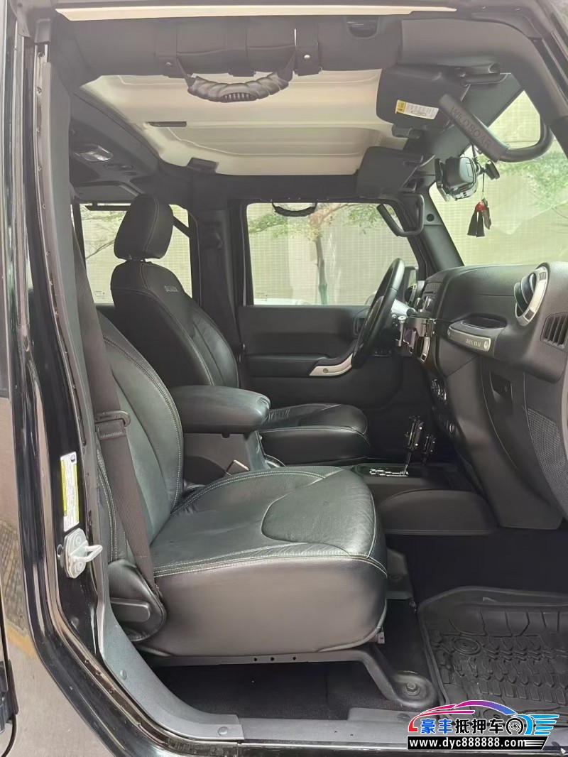 17年Jeep牧马人轿车抵押车出售