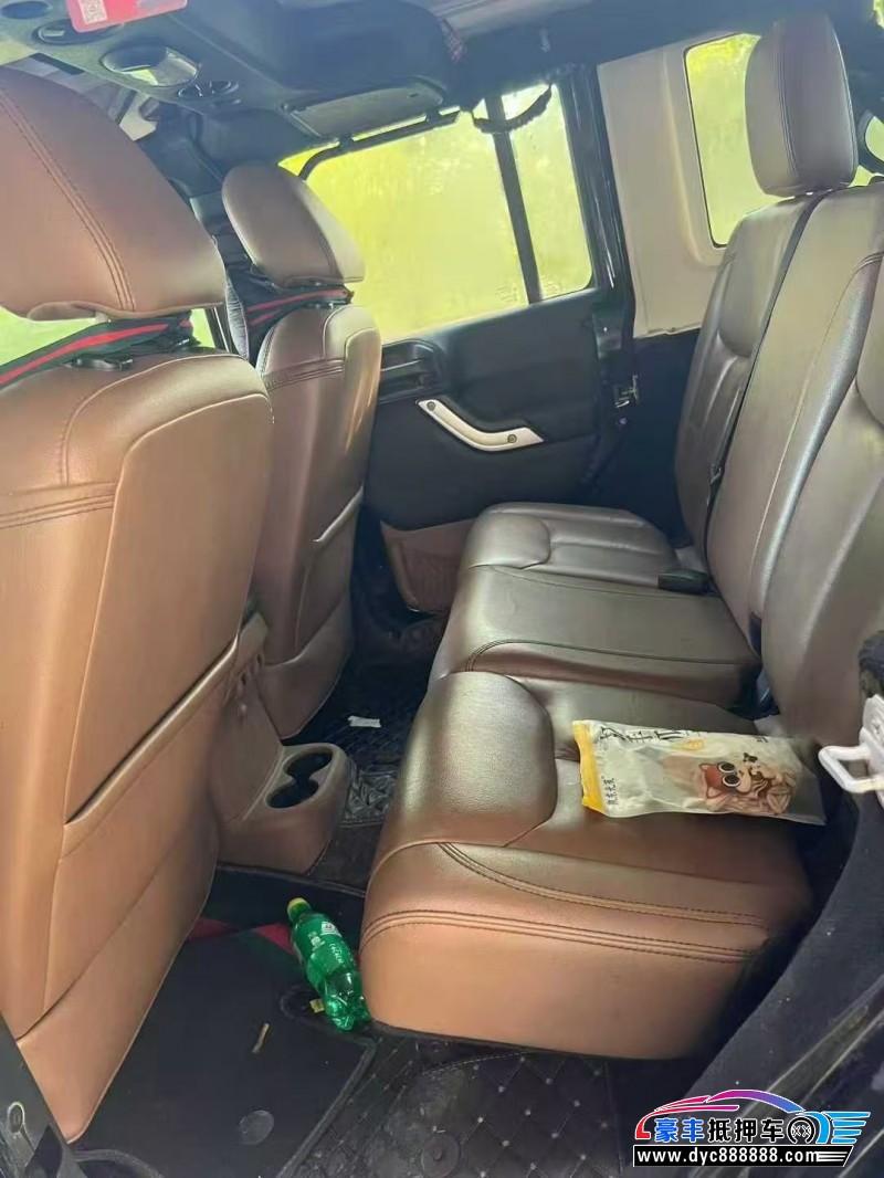 15年Jeep牧马人轿车抵押车出售