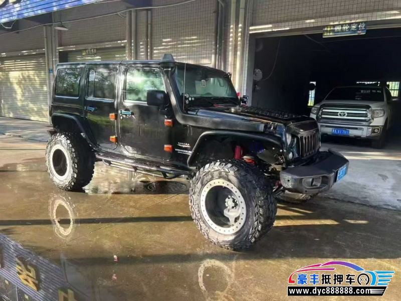 15年Jeep牧马人轿车抵押车出售