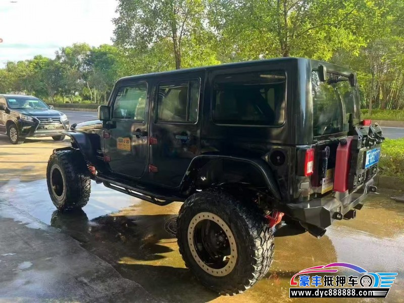 15年Jeep牧马人轿车抵押车出售