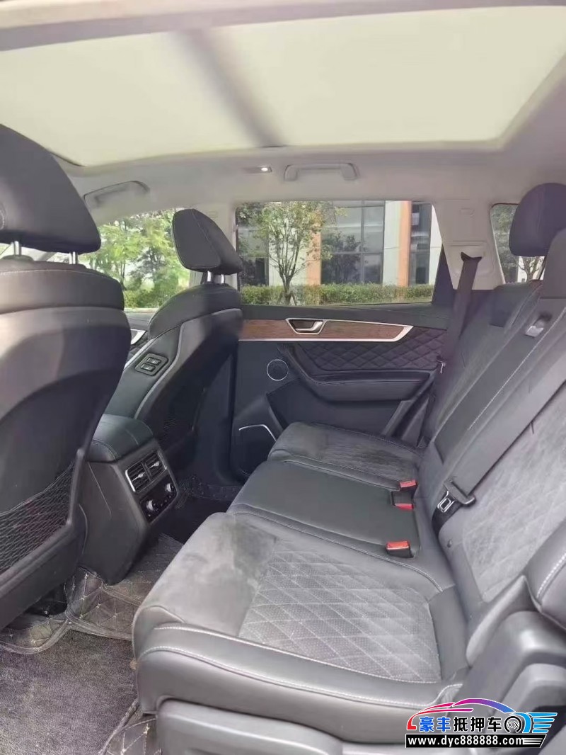 22年红旗HS7轿车抵押车出售