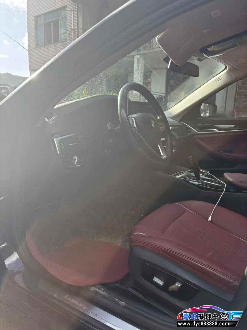 22年宝马5系轿车抵押车出售