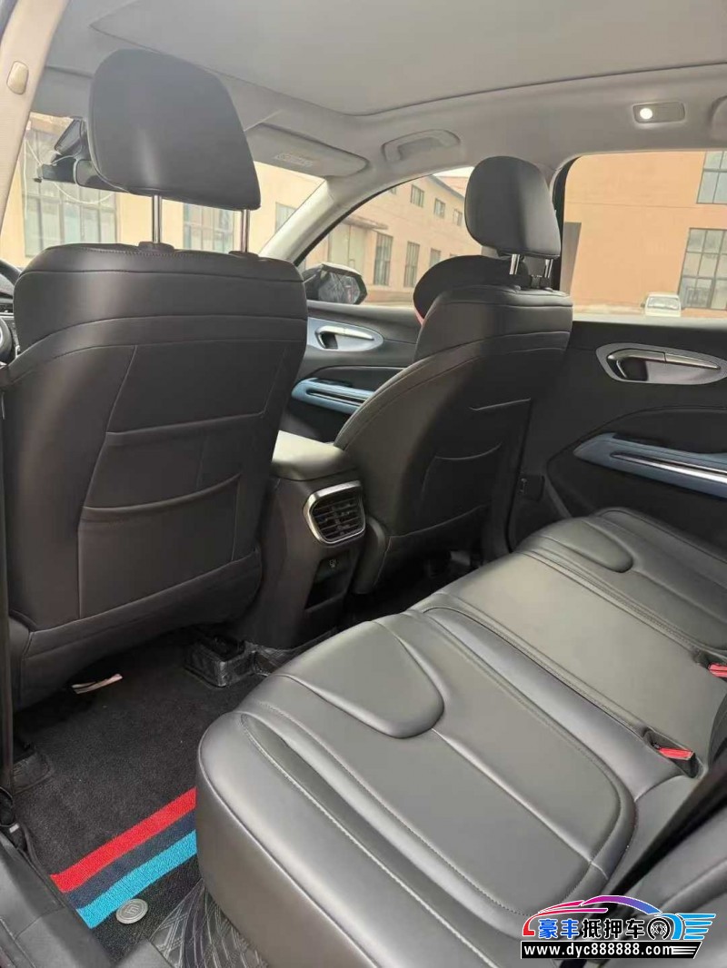 24年奔腾T90轿车抵押车出售