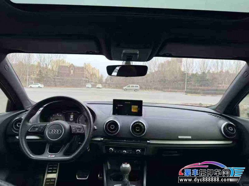 17年奥迪S3轿车抵押车出售