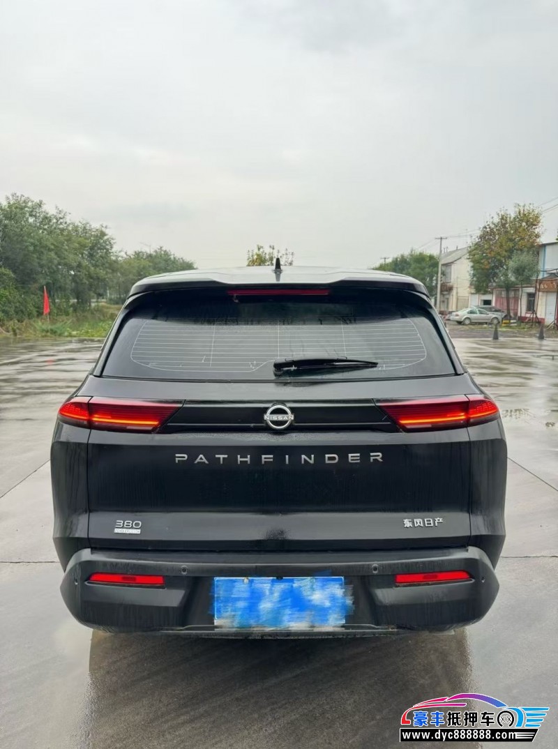 24年日产探陆轿车抵押车出售