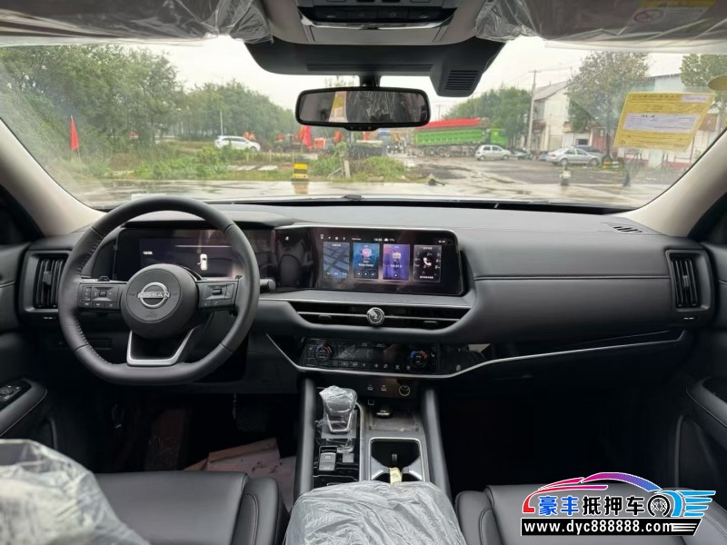 24年日产探陆轿车抵押车出售