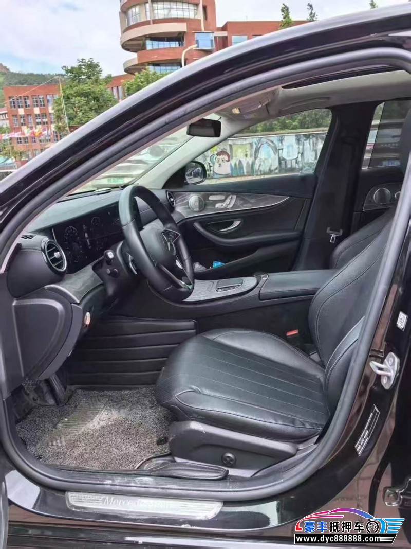 20年奔驰E轿车抵押车出售