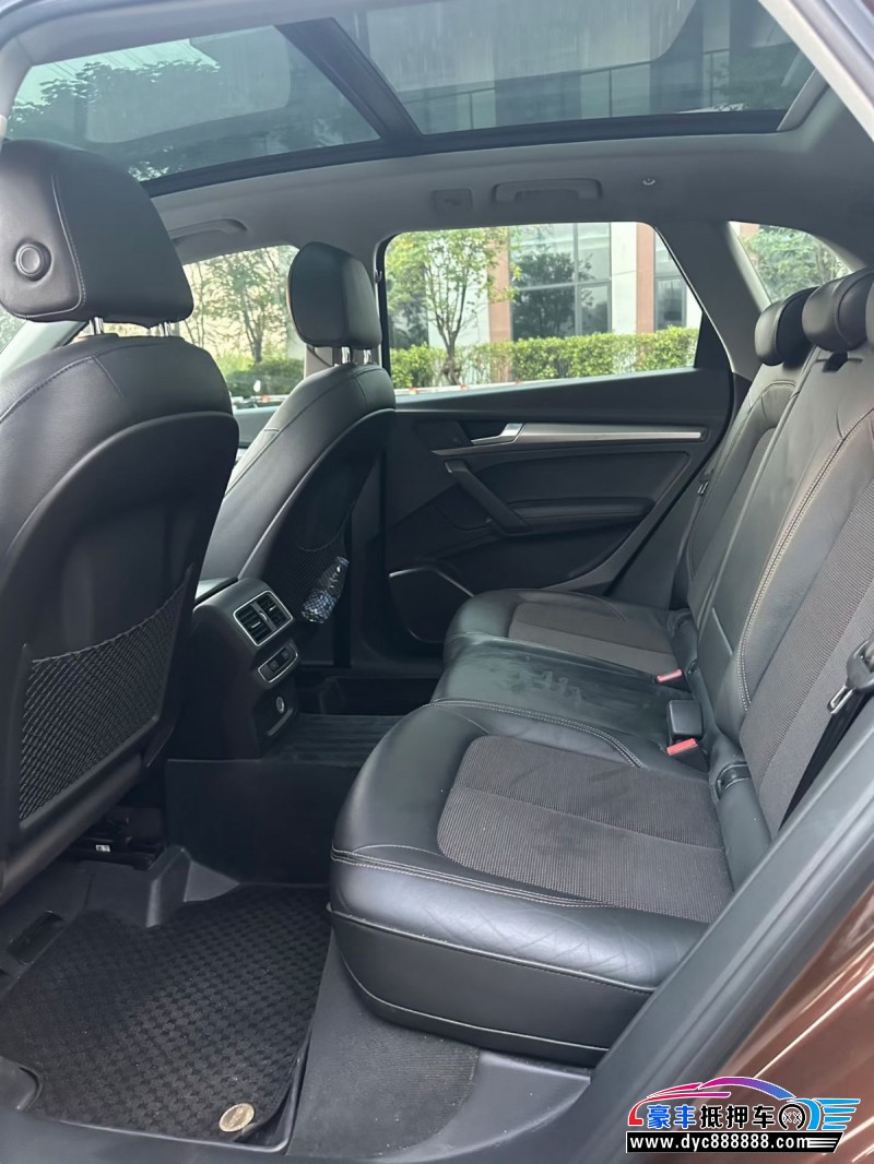 19年奥迪Q5轿车抵押车出售