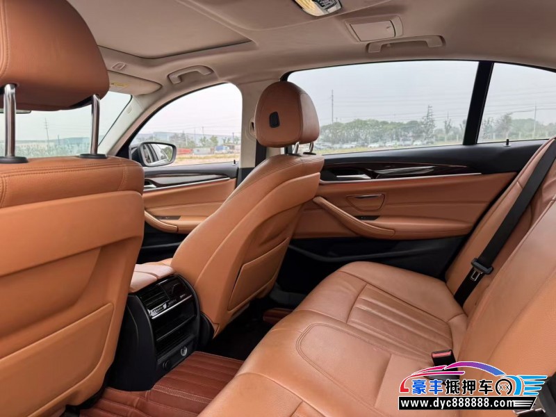 17年宝马5系轿车抵押车出售