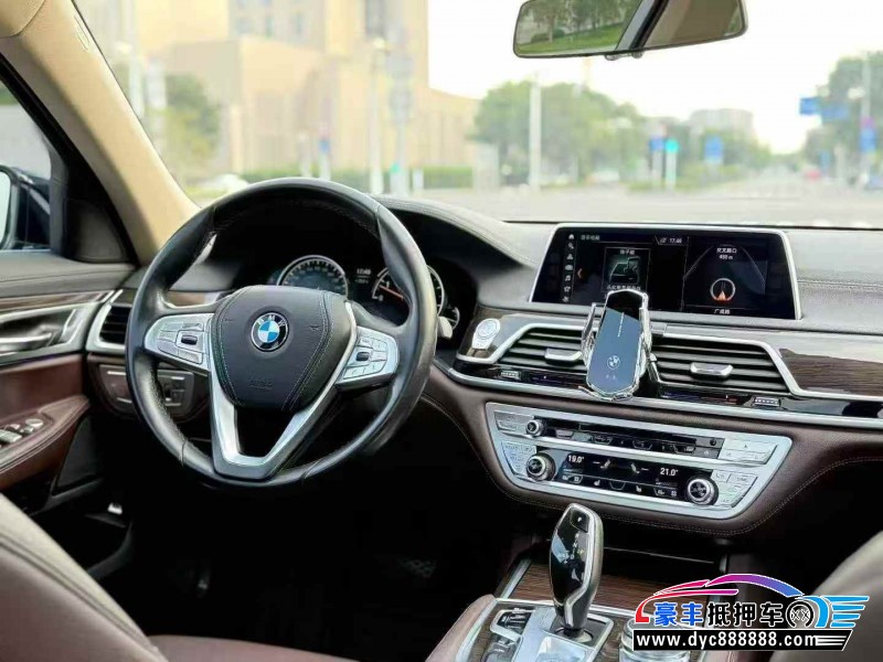 18年宝马7系轿车抵押车出售