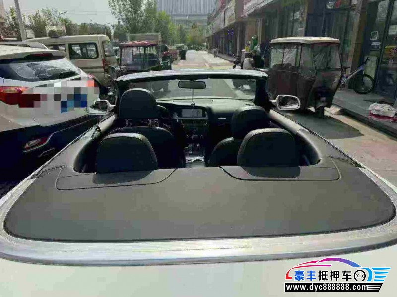 13年奥迪A5轿车抵押车出售