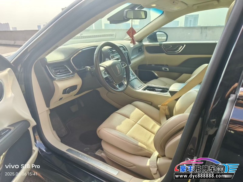 21年林肯大陆轿车抵押车出售