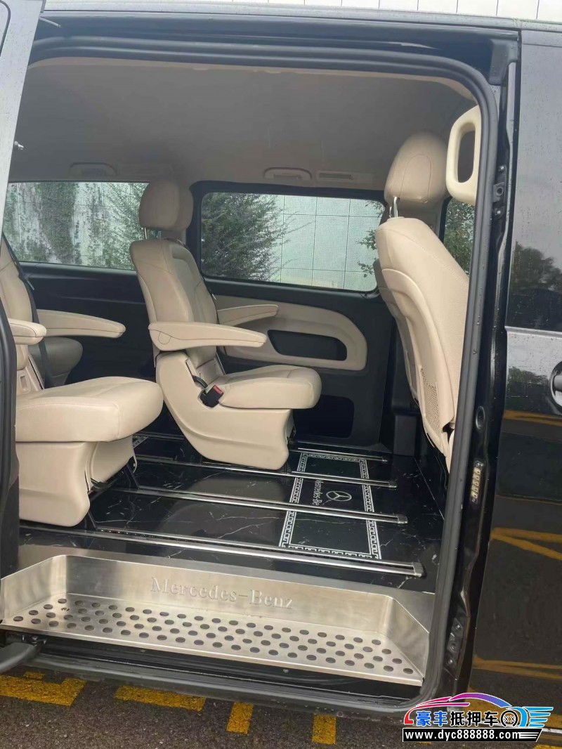 19年奔驰威霆MPV抵押车出售