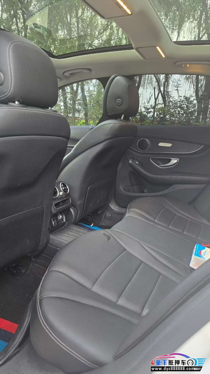 20年奔驰C轿车抵押车出售