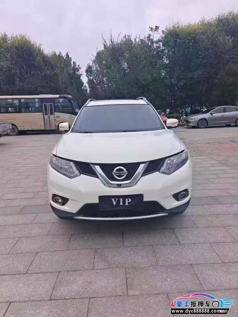 16年日产奇骏轿车抵押车出售