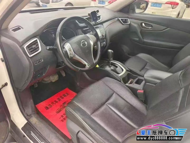 16年日产奇骏轿车抵押车出售