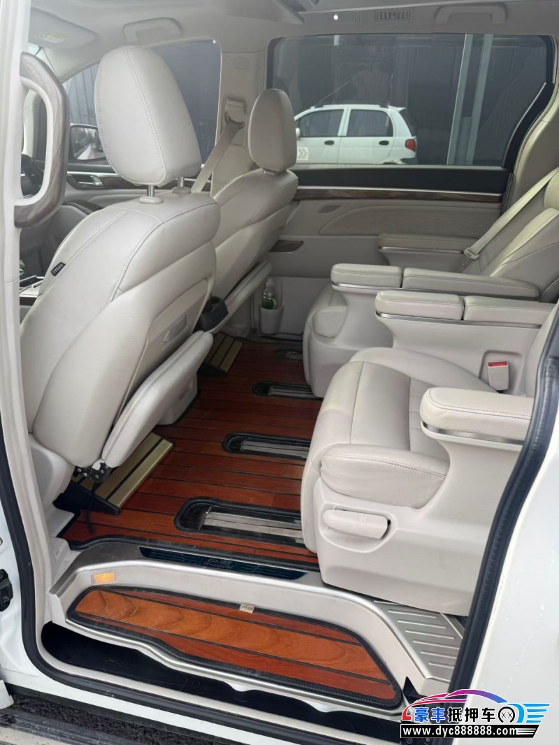 19年传祺GM8轿车抵押车出售