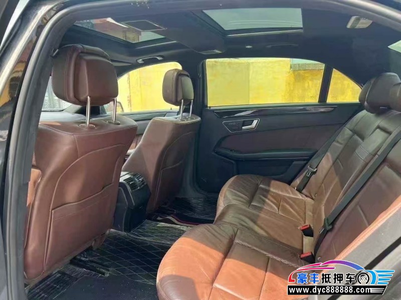 13年奔驰E轿车抵押车出售