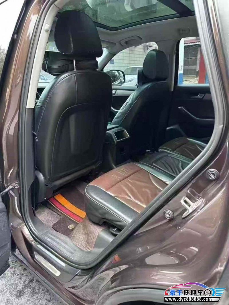 17年奥迪Q5轿车抵押车出售