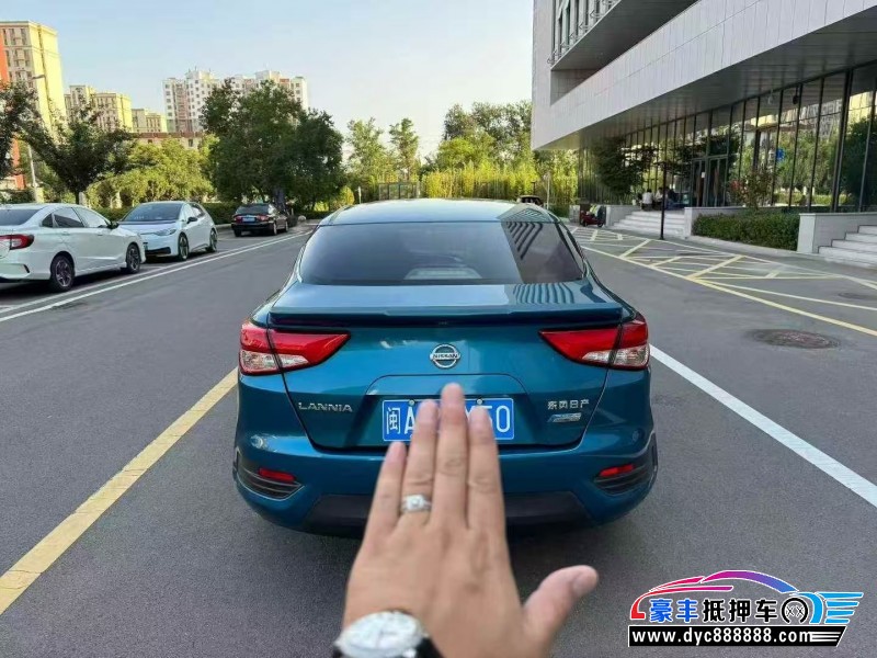 16年日产蓝鸟轿车抵押车出售