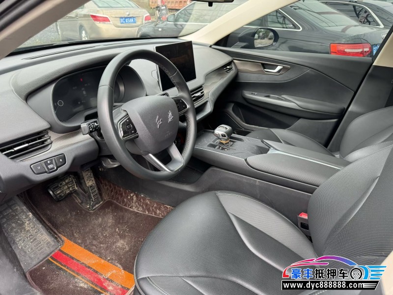 23年红旗EQM5轿车抵押车出售