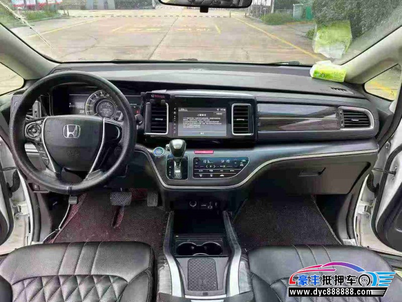 18年本田艾力绅轿车抵押车出售