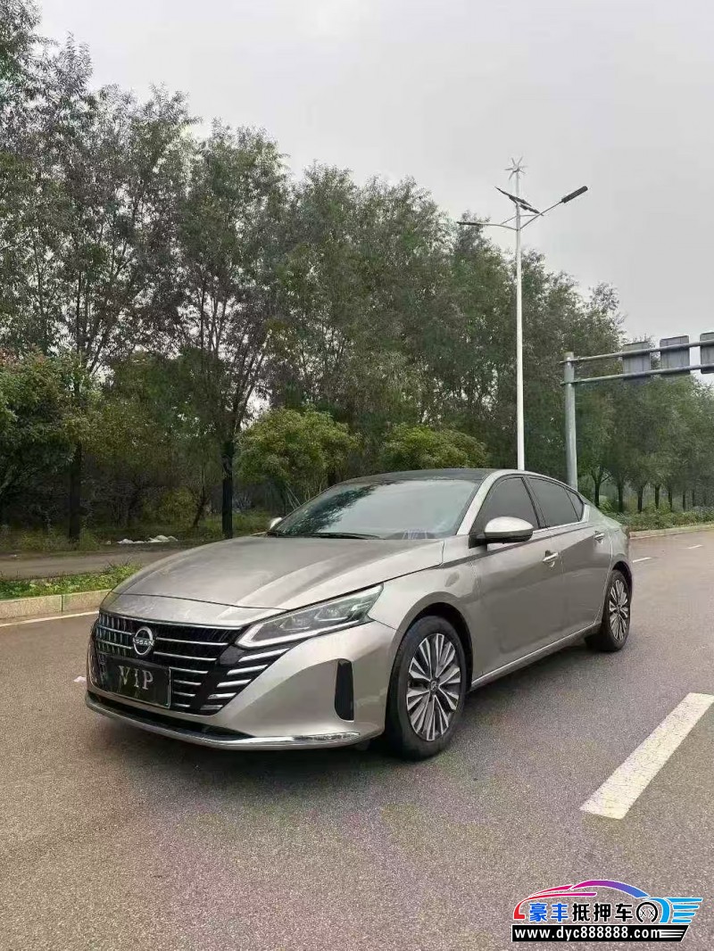 24年日产天籁轿车抵押车出售